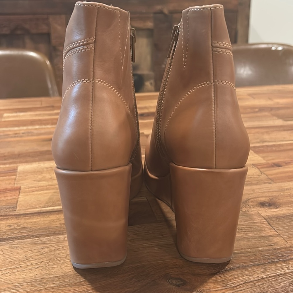 Chocolat Blu Tan Leather Wedge Booties size 8 - Picture 4 of 9